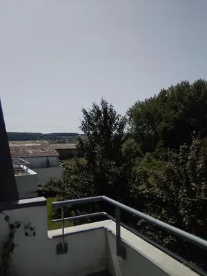 Balcon ou terrasse dans l'établissement Les baigneurs apt très calme 2 chambres 58 m2 parking privé et balcon