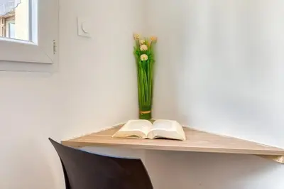 Plan de l'établissement Rollin appartement 3 personnes avec Netflix au calme !