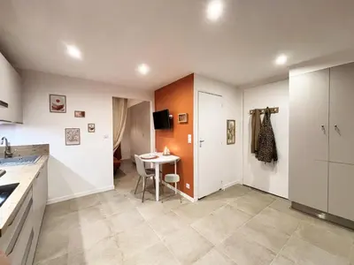 Cuisine ou kitchenette dans l'établissement Cocon Urbain à Saint-Leu-d'Esserent