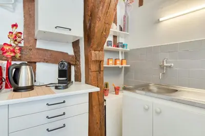 Cuisine ou kitchenette dans l'établissement Valère nid d'amour pour 2 proche Cathédrale