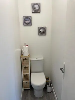 Salle de bains dans l'établissement Maison de Campagne pour 6 personnes Baromesnil