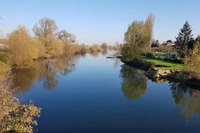 Vue sur la rivière ou le fleuve situé(e) à proximité de la maison de vacances