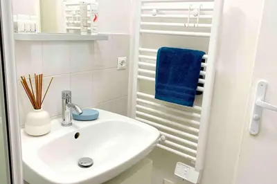 Salle de bains dans l'établissement Spacieux studio - Au pied de la gare Cergy-le-Haut