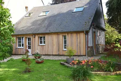 Jardin de l'établissement Le Cottage -Gîte de charme-