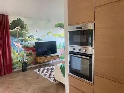 Cuisine ou kitchenette dans l'établissement Au refuge de la colline Ecolodge 4 étoiles avec vue magnifique sur la vallée, proche de Mers les bains