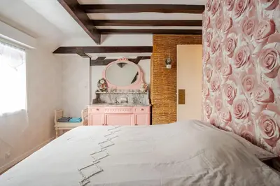 Un ou plusieurs lits dans un hébergement de l'établissement La Maison d'Emma, 10 p, grand spa, 1 h15 de Paris