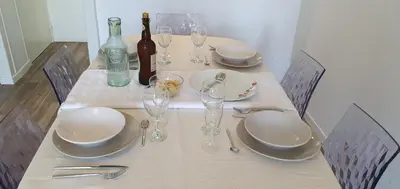 Boissons dans l'établissement Maison Calme Terrasse et Jardin Vue Forêt