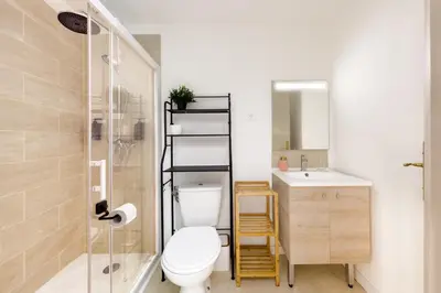 Salle de bains dans l'établissement Charmante Cocotte