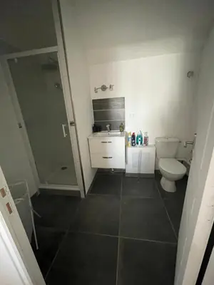 Salle de bains dans l'établissement Kenaya K12
