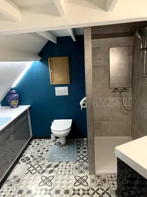Salle de bains dans l'établissement Gîte les Crayons