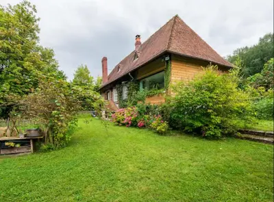 Jardin de l'établissement Maison au bord de la Seine