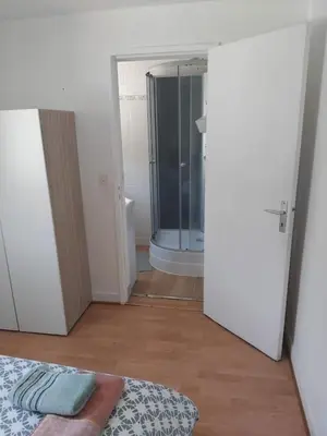Salle de bains dans l'établissement Joli appartement 2 pièces sur Liancourt