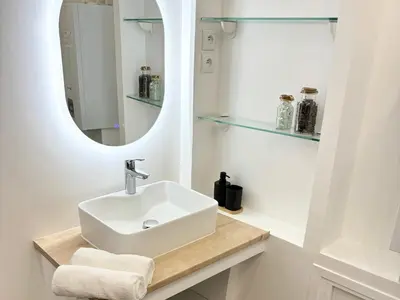 Salle de bains dans l'établissement Maison avec spa proche Giverny