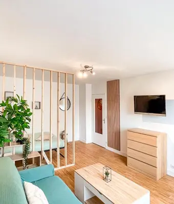 Télévision ou salle de divertissement dans l'établissement Splendide studio de Giverny Vernon Paris