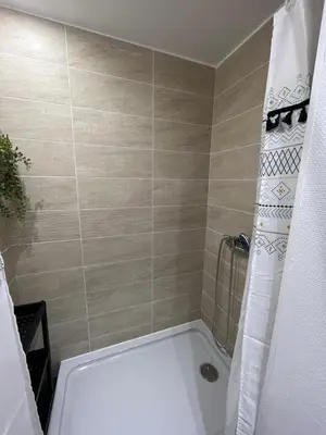Salle de bains dans l'établissement chambre privée tout confort