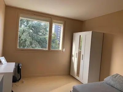 Plan de l'établissement Charmante appartement de 2 chambres à Saint-Étienne-du-Rouvray