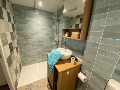 Salle de bains dans l'établissement La mezzanine du Maire - 352