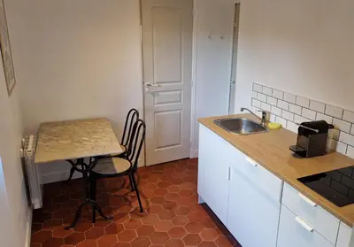 Cuisine ou kitchenette dans l'établissement Gite dans une maison normande
