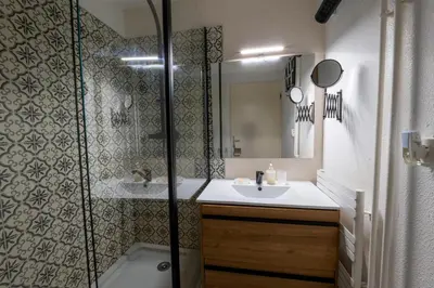 Salle de bains dans l'établissement 50 Nuances de Bonheur - Love Room à Rouen