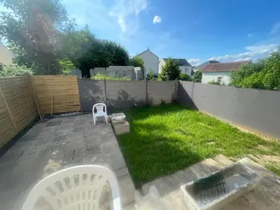 Jardin de l'établissement Maison familiale proche Paris
