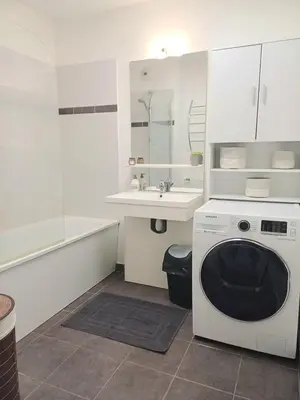 Salle de bains dans l'établissement Le NewYorkais - Terrasse Avec Vue Sur La Ville