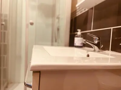 Salle de bains dans l'établissement Petit joyau urbain à Rouen - 358