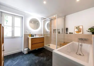 Salle de bains dans l'établissement La Nuit étoilée - Maison d 'artiste - Auvers-sur-Oise