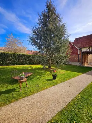 Jardin de l'établissement Le Clos Bernadette