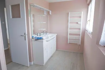 Salle de bains dans l'établissement Villa des champs