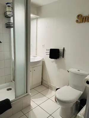 Salle de bains dans l'établissement Le Renard - Logement calme avec parking