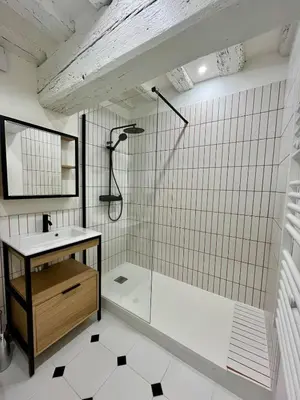 Salle de bains dans l'établissement l'Hibiscus