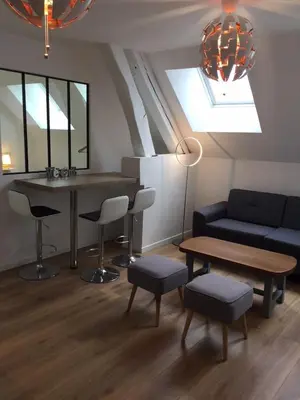 Coin salon dans l'établissement Appt au pied de la cathédrale avec parking gratuit
