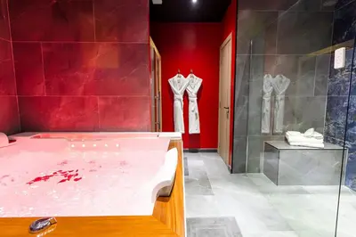 Salle de bains dans l'établissement La Suite des Rêves - Les Bonn'apparts-Sur-Seine