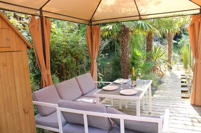 Jardin de l'établissement Les Embruns