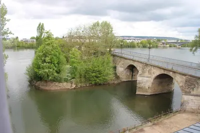 Vue sur la rivière ou le fleuve situé(e) à proximité de l'hôtel