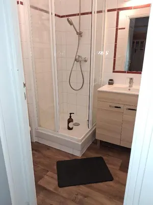 Salle de bains dans l'établissement L'escapade en mezzanine