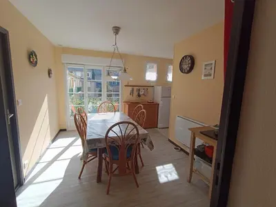 Cuisine ou kitchenette dans l'établissement appartement, résidence centre ville, Le Tréport