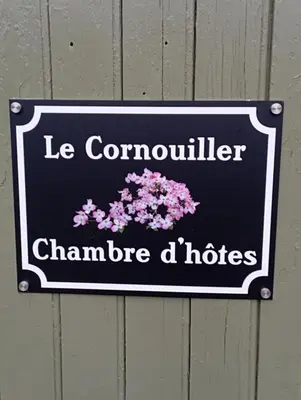 Certificat, récompense, panneau ou autre document affiché dans l'établissement Logement de charme & accès boutique brocante