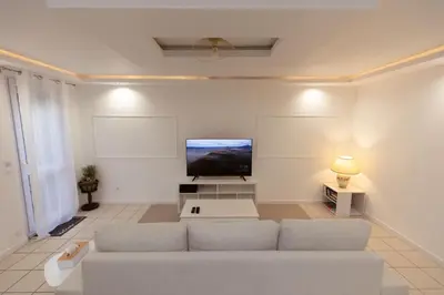 Télévision ou salle de divertissement dans l'établissement Maison des Compagnons