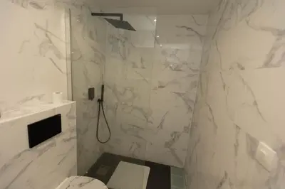 Salle de bains dans l'établissement Maison des Compagnons