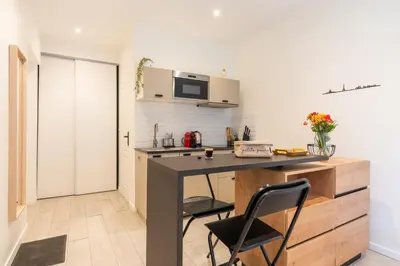 Cuisine ou kitchenette dans l'établissement Chez Marie Splendide Studio Cormeilles en Parisis