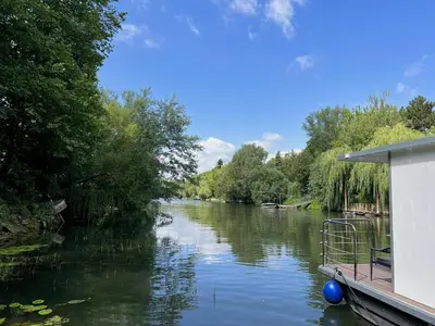 Vue sur la rivière ou le fleuve situé(e) à proximité de l'hôtel