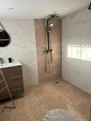 Salle de bains dans l'établissement Le plaisir secret
