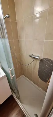 Salle de bains dans l'établissement Le Robec studio centre Rouen 