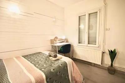 Un ou plusieurs lits dans un hébergement de l'établissement L'étoile Rouennaise