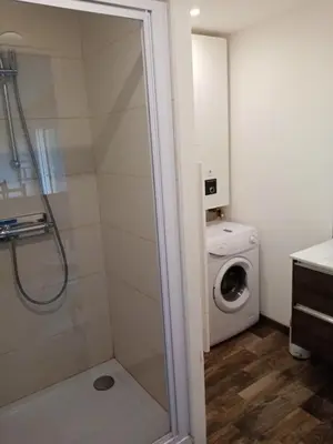 Salle de bains dans l'établissement Maison neuve 2 chambres