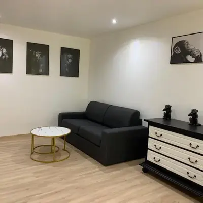 Chambre privée et cuisine commune