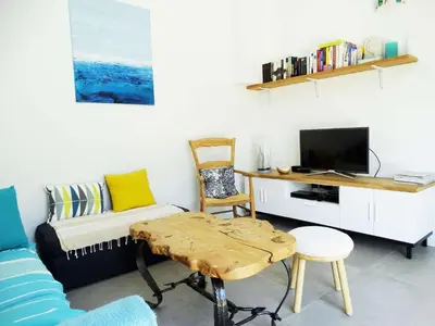 Télévision ou salle de divertissement dans l'établissement Quai 31 saint Gilles Croix de Vie