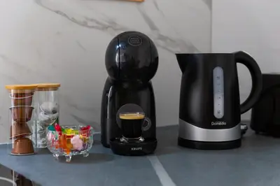 Plateau bouilloire dans l'établissement Movie Prestige - Elegant - Moderne - Netflix avec VidéoProjecteur - Stationnement facile