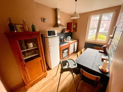 Cuisine ou kitchenette dans l'établissement Ecrin Historique d 'Amiens Charme & Comfort Central